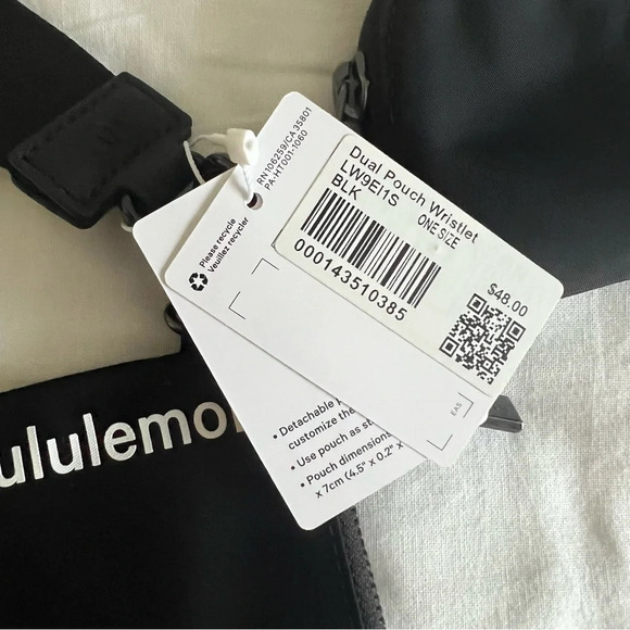 79🆕🖤 Lululemon Dual Pouch Wristlet - Black - Picture 4 of 5